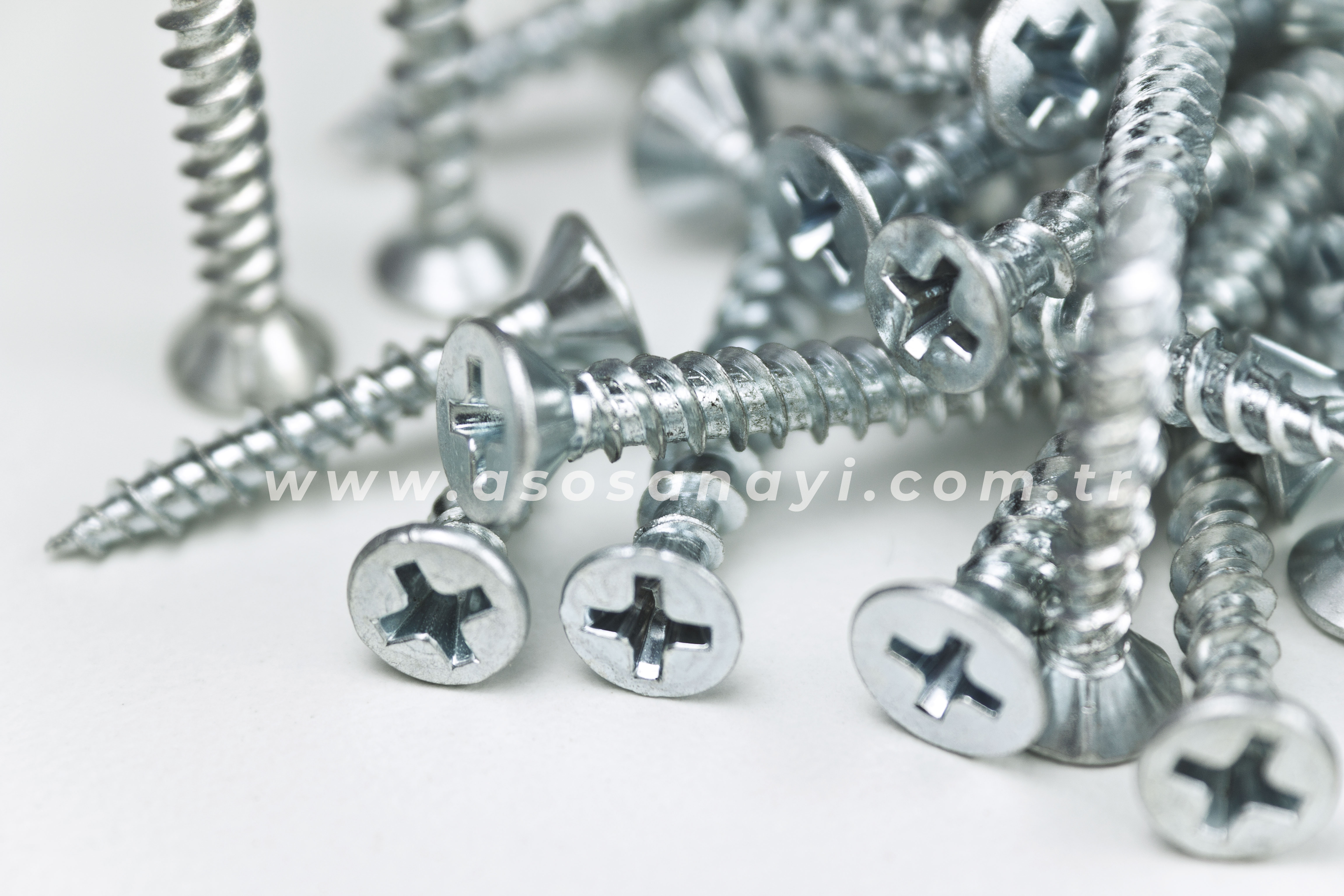 Oval Kafa Seyrek Dişli Vidalar